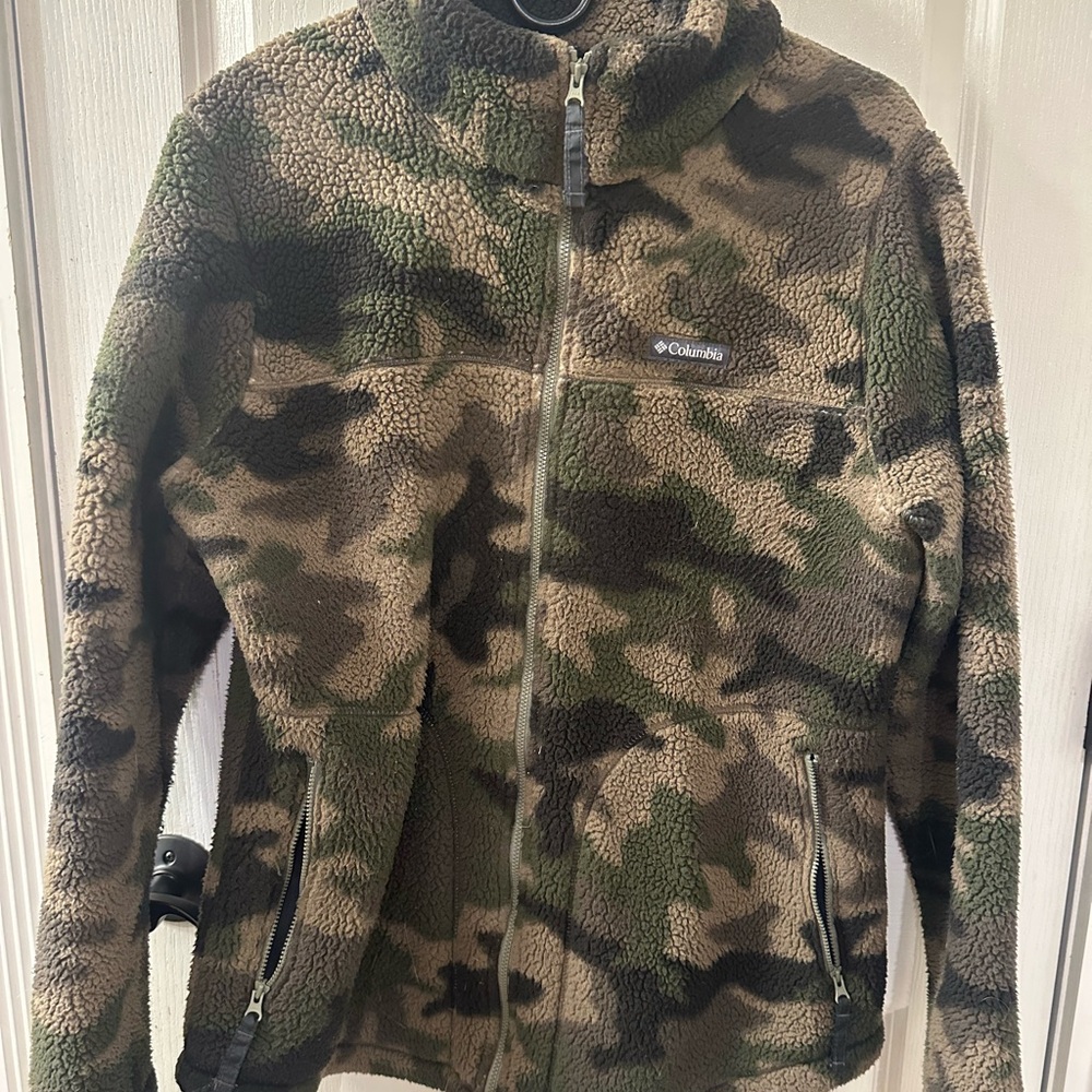 Columbia Green and Brown Camouflage Fleece Jacket